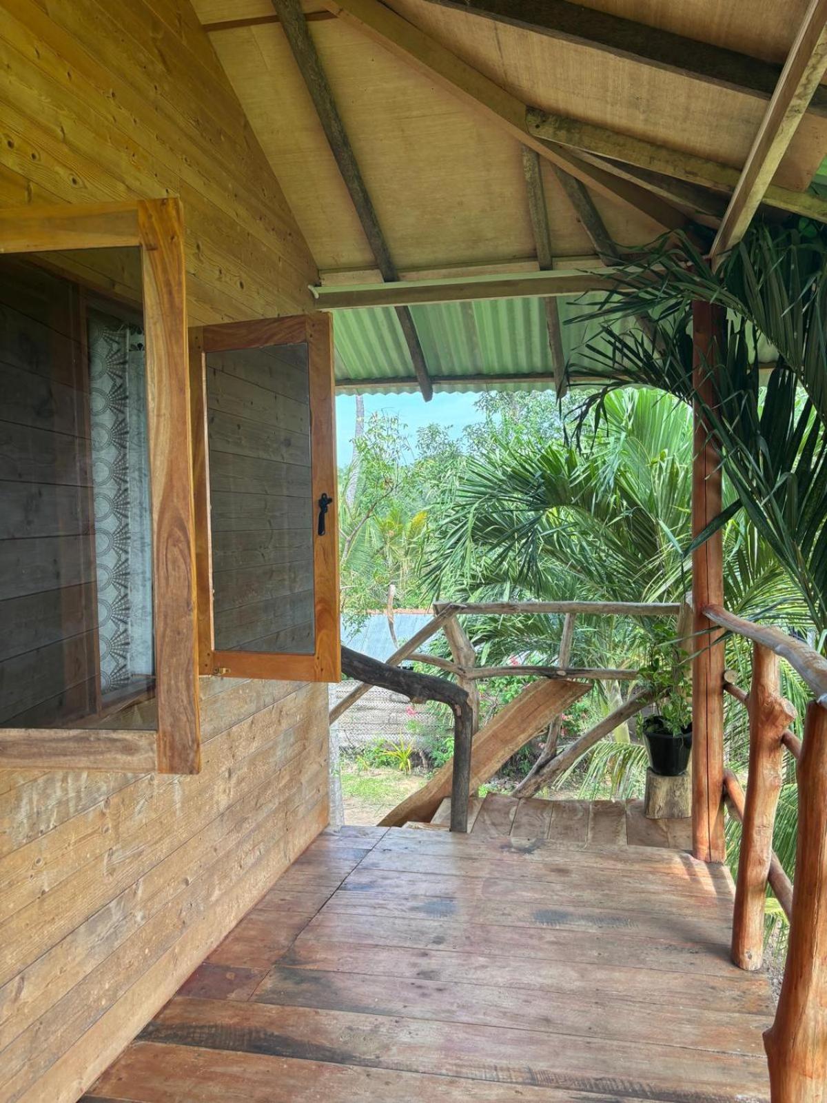 Lake Side View Cabana Tissamaharama Exterior foto